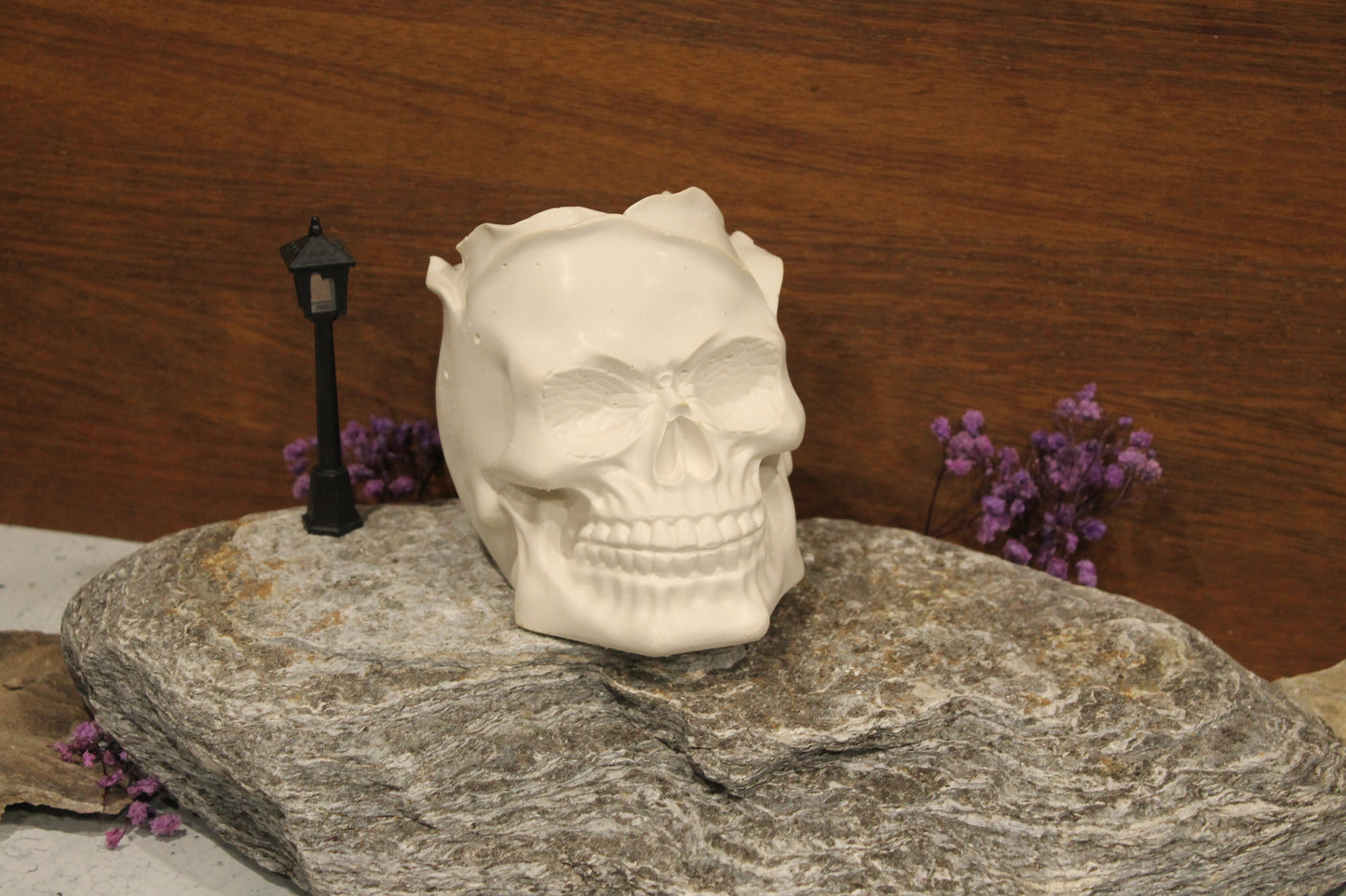 Enchanted Skull Bloom Holder