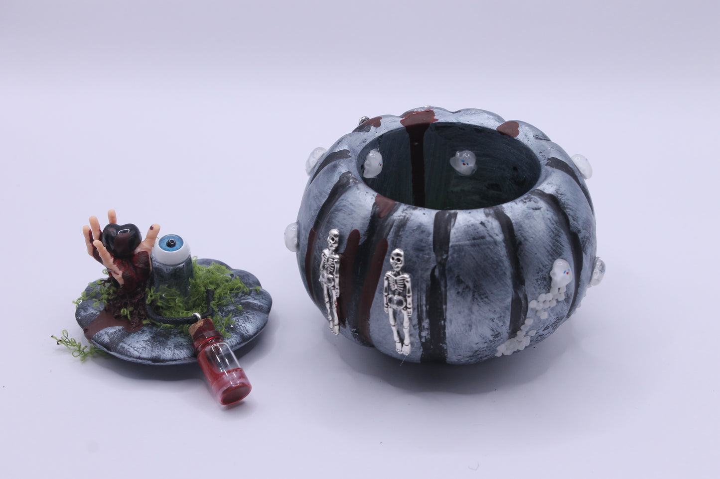 Ghoul Ghourd container with glow in the dark ghost