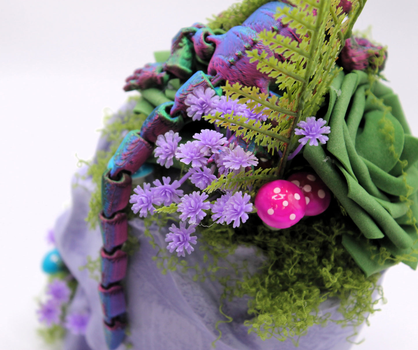 Lizard Bloom Skull Decor