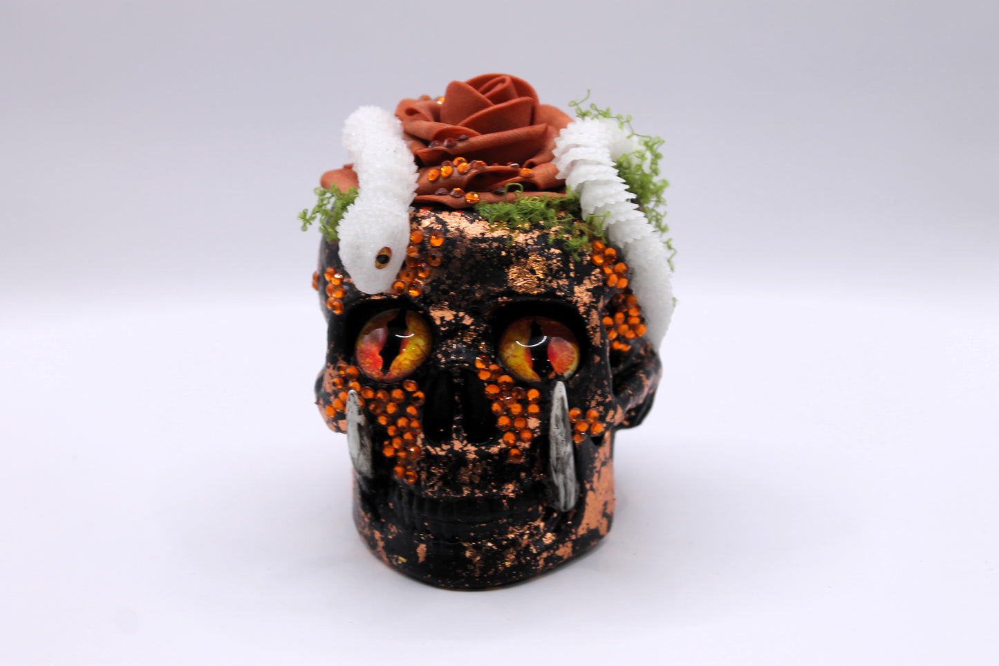 Ember Fang Skull Skull Macabre Decor