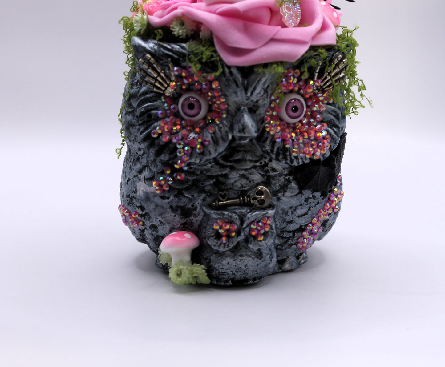 Owloween Princess macabre decor