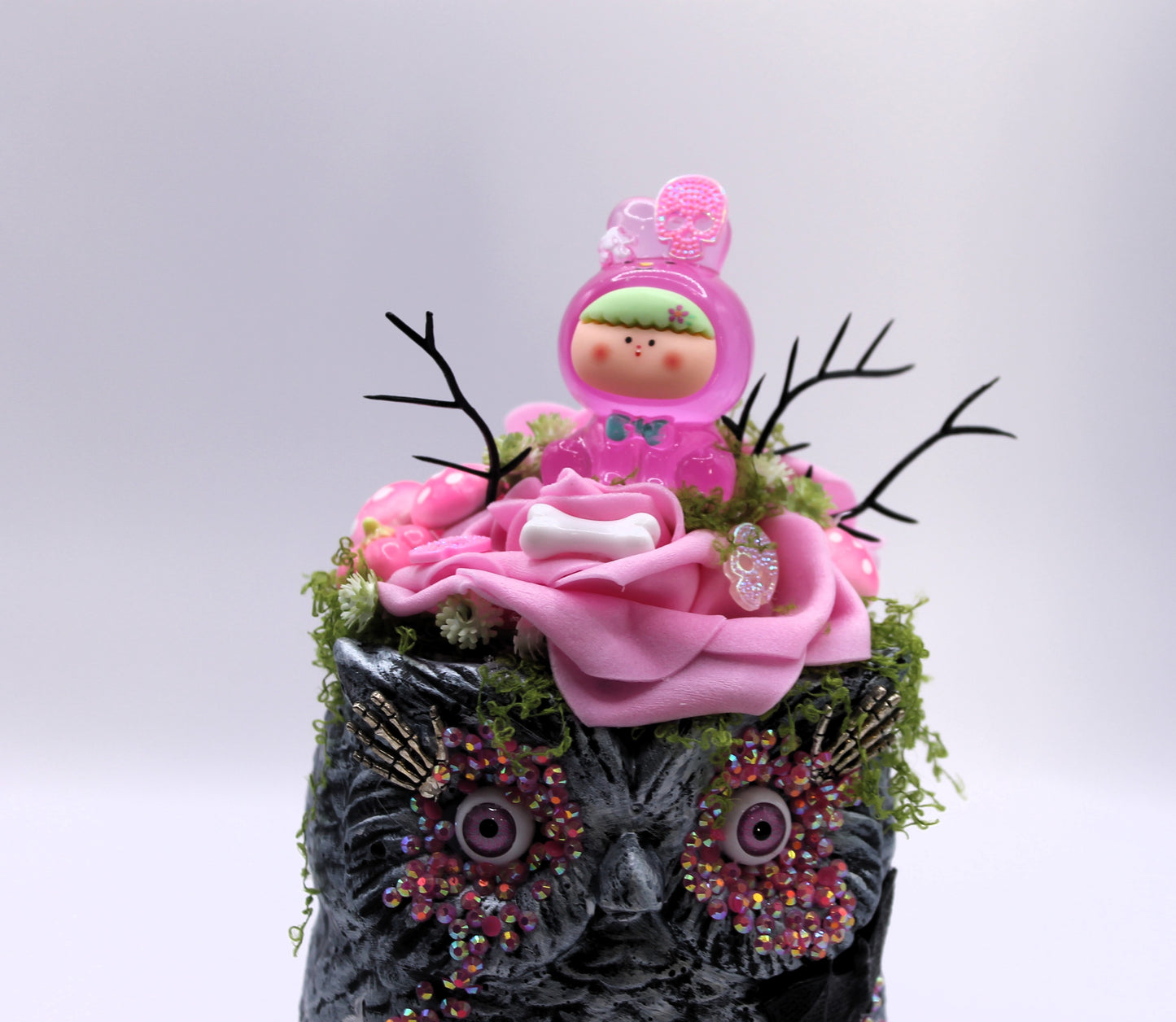Owloween Princess macabre decor