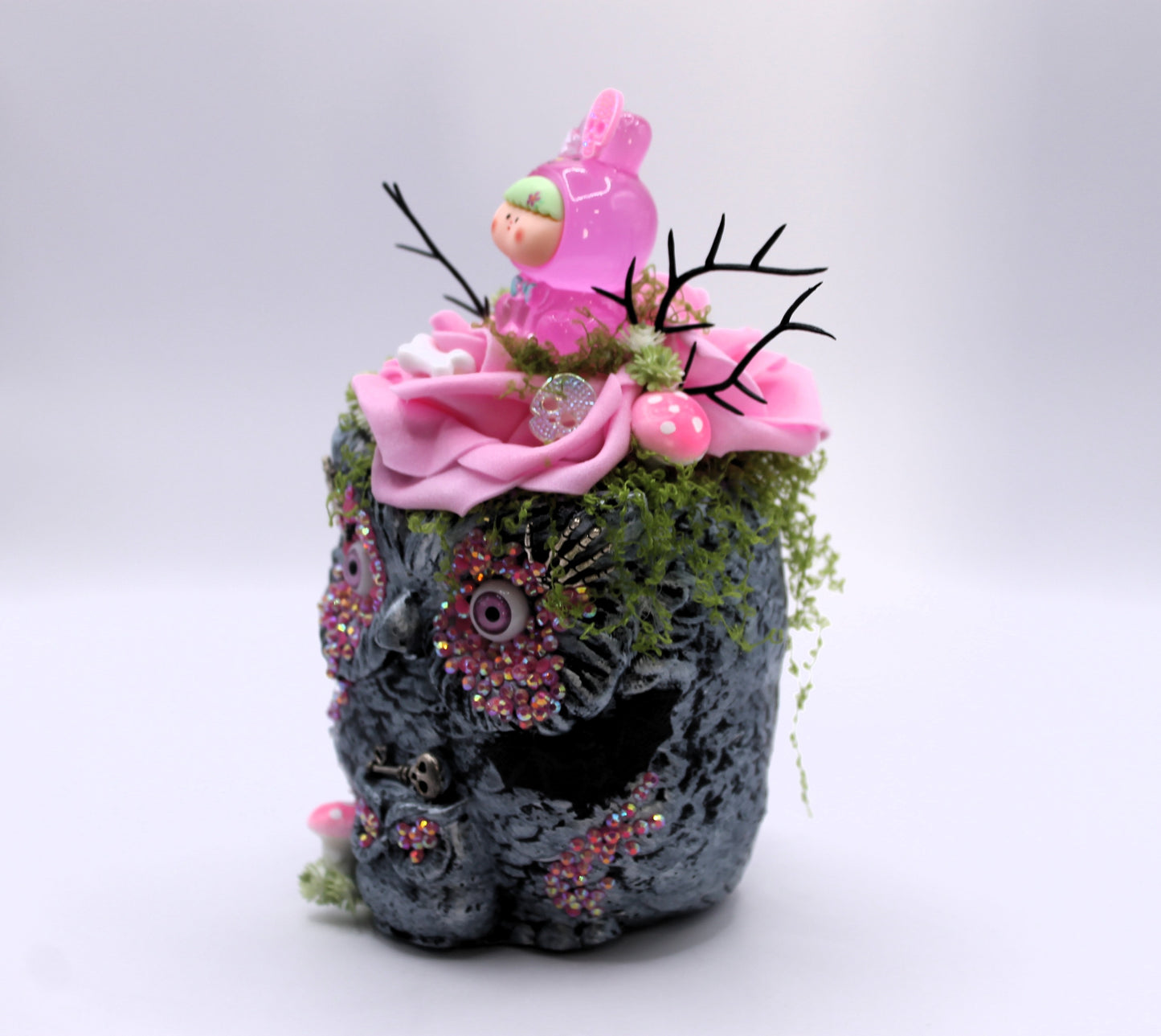 Owloween Princess macabre decor