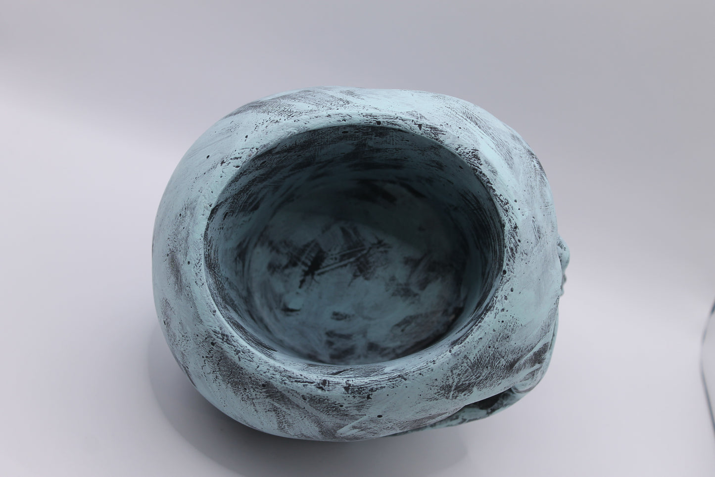 Frostbite Hollow Skull Planter