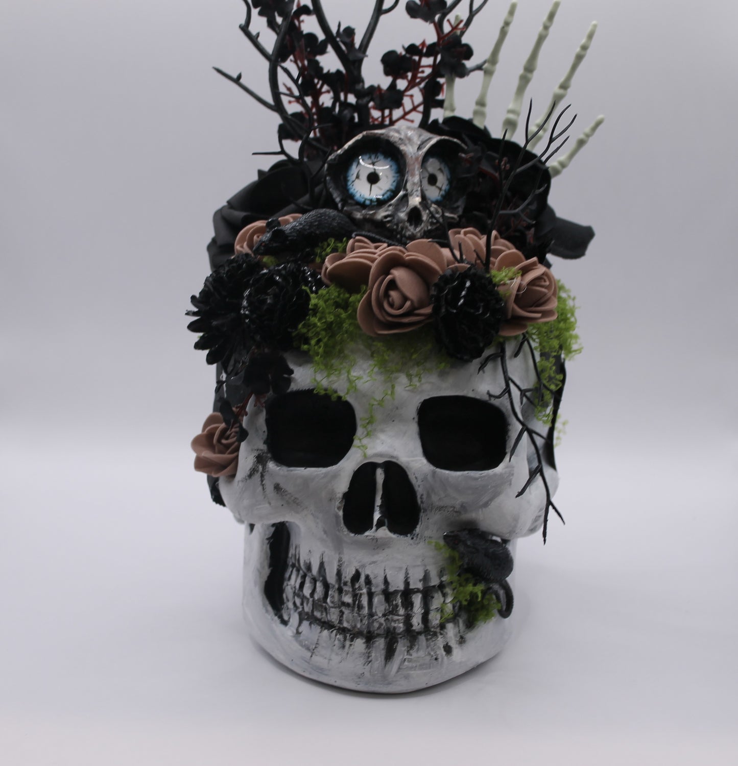 Watcher of the Withered Skull Decor