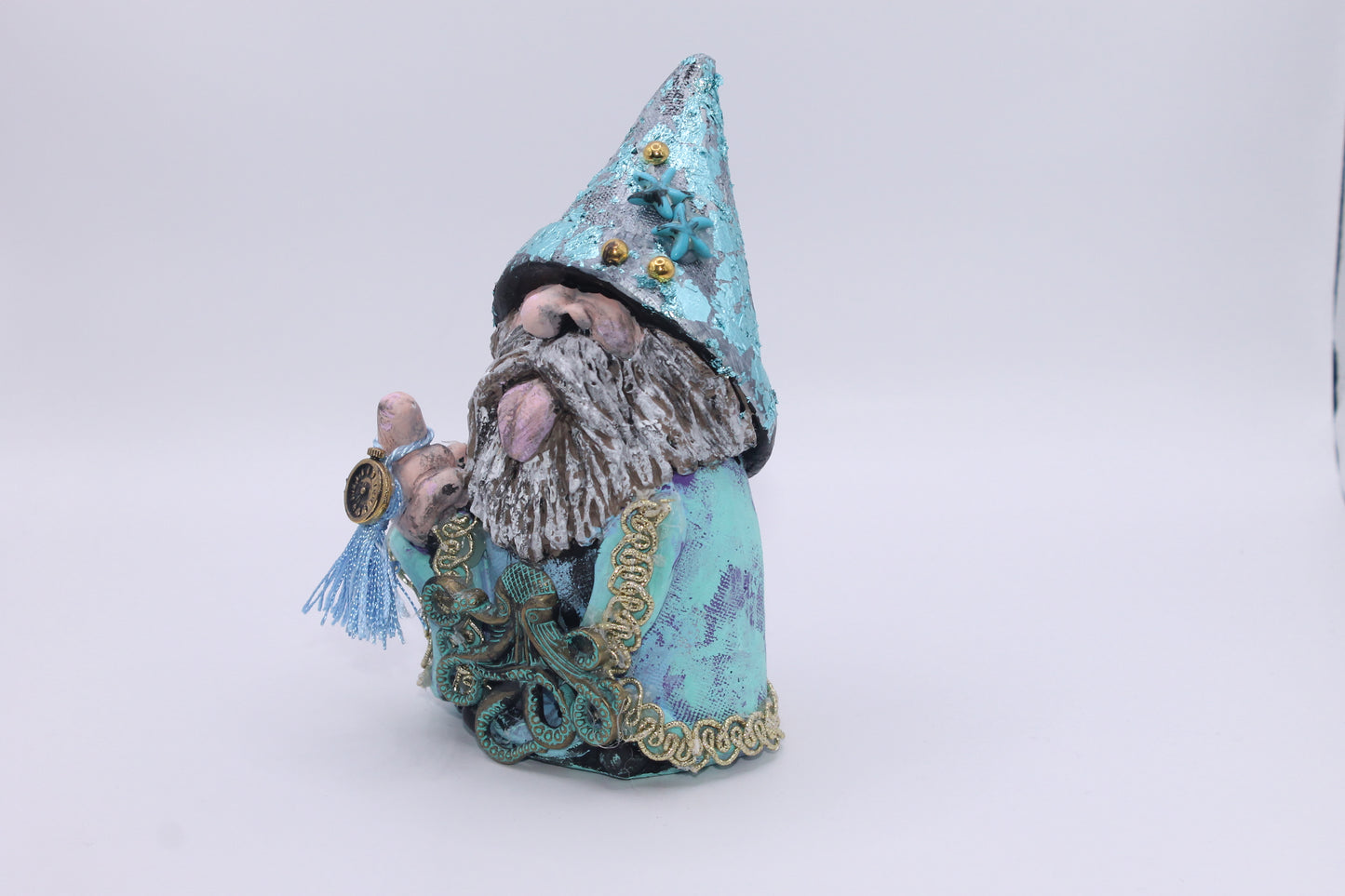 Grumbletide the Salty Seer statue