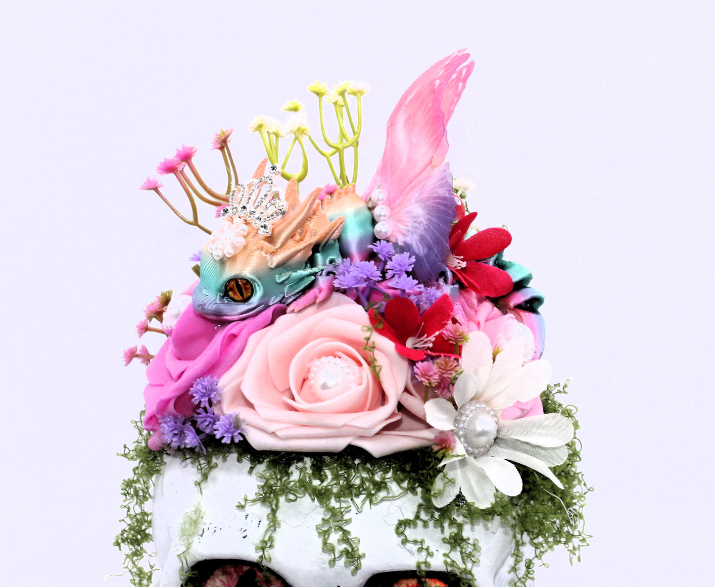 Bloomscale Queen Macabre Skull Decor