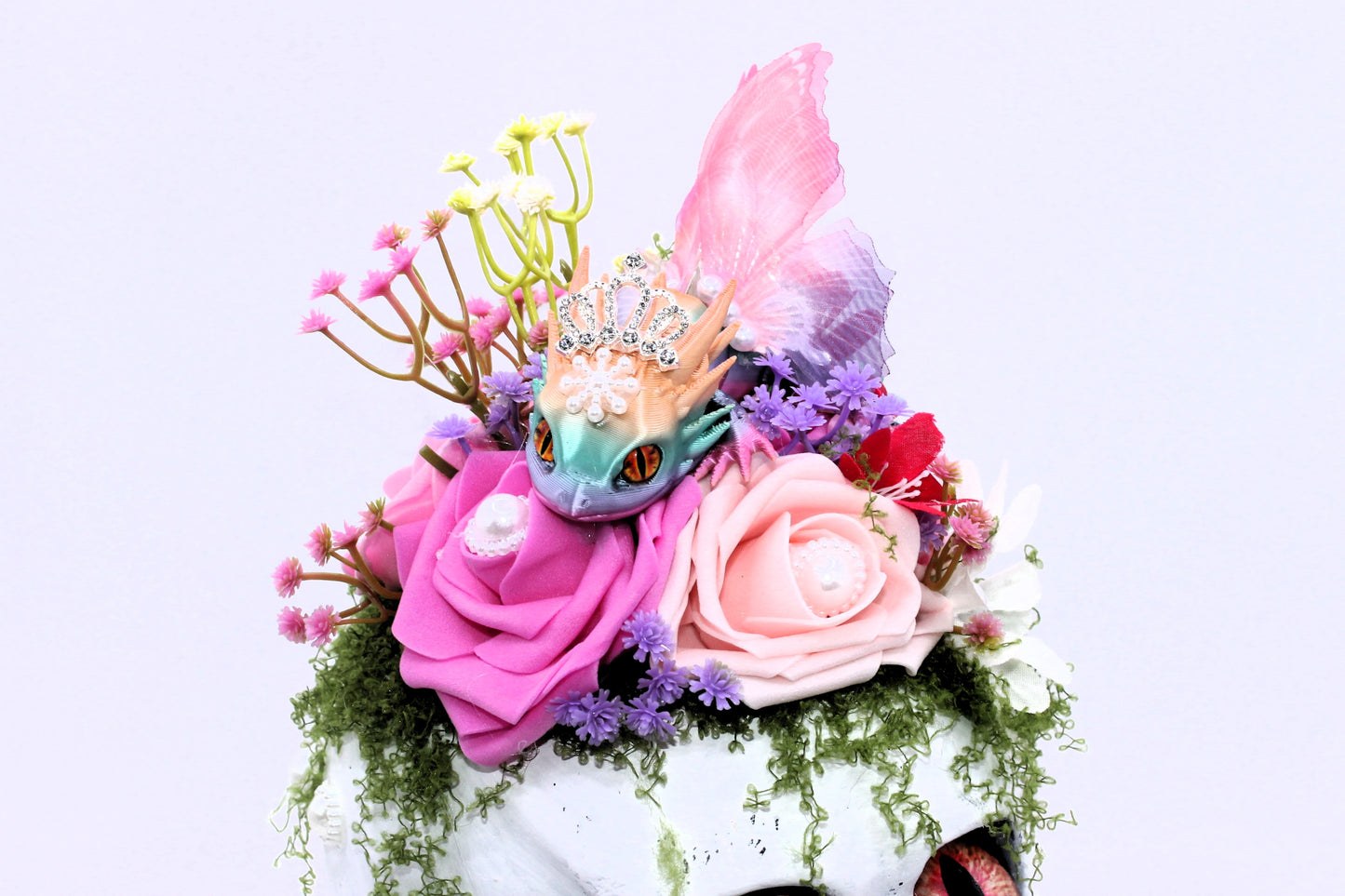 Bloomscale Queen Macabre Skull Decor
