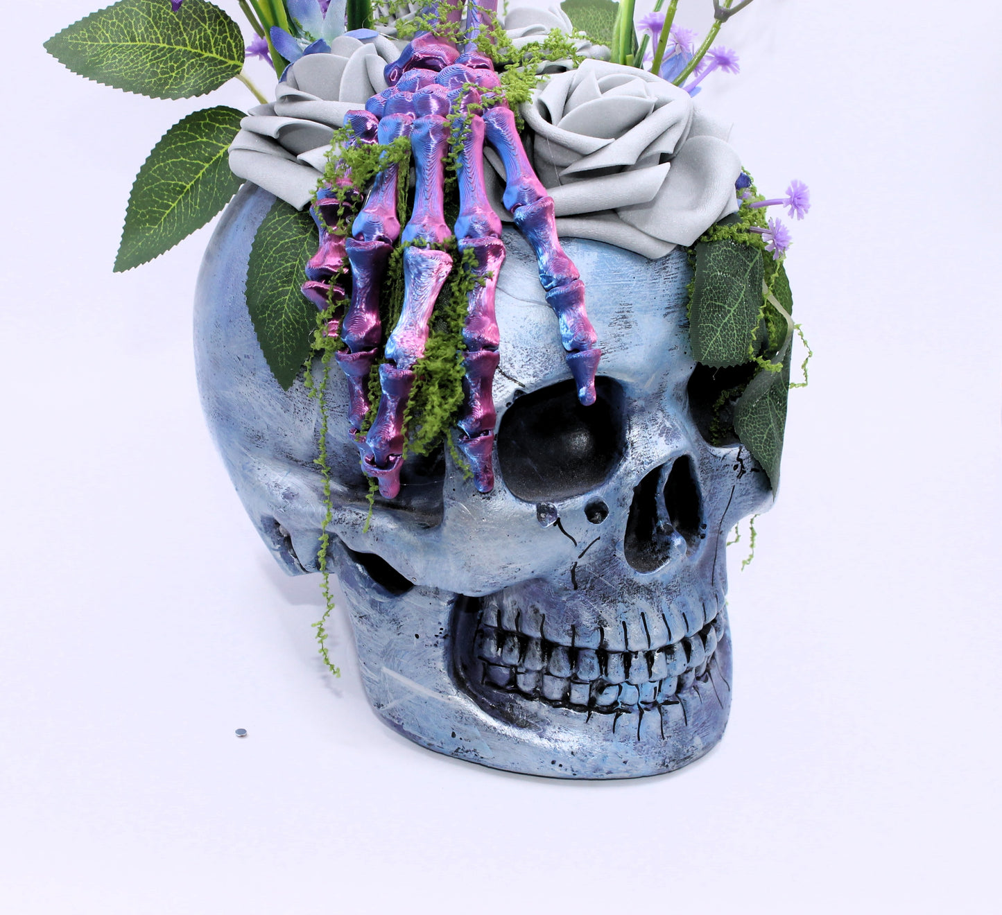 Grave Bloom Majesty Skull Decor
