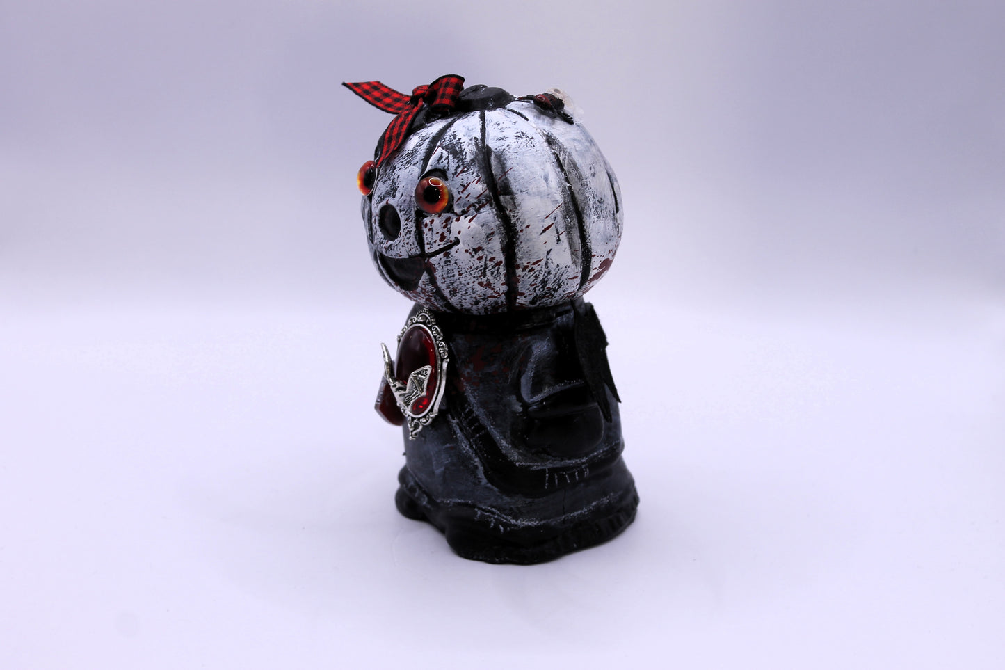 Bloodberry Batling macabre decor