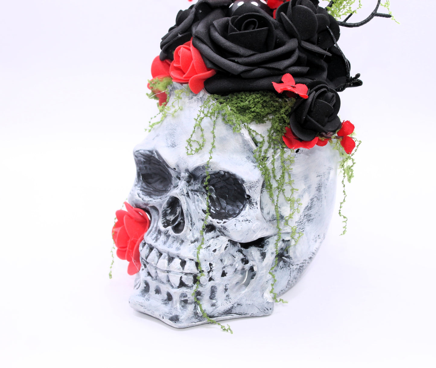 Blood Rose Ritual Skull Decor