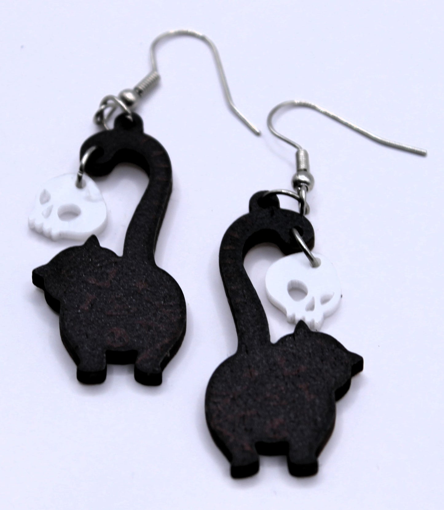 Black Cat with Skull