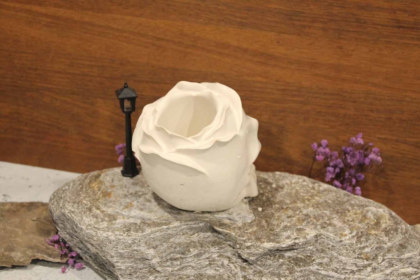 Enchanted Skull Bloom Holder