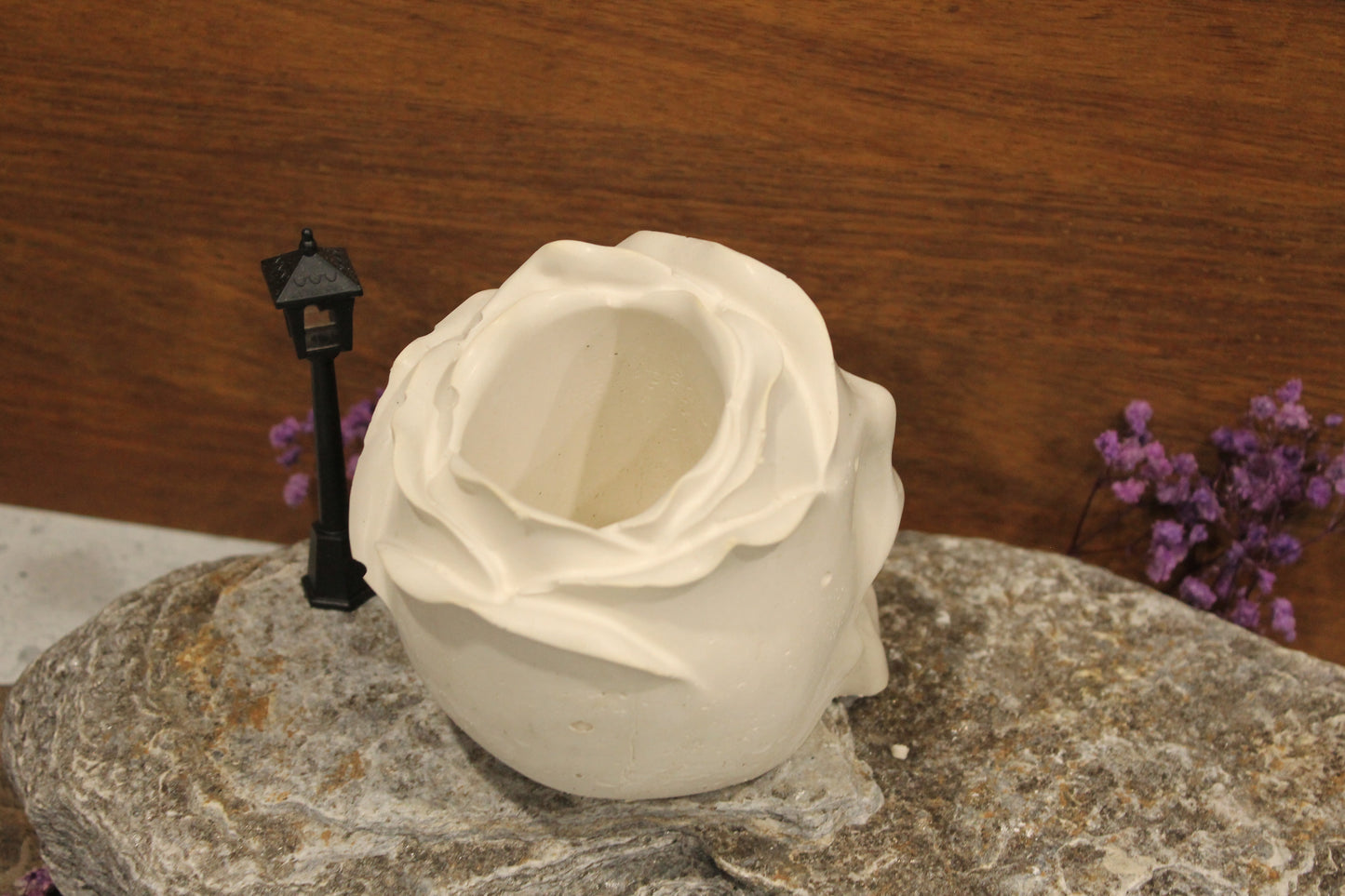 Enchanted Skull Bloom Holder