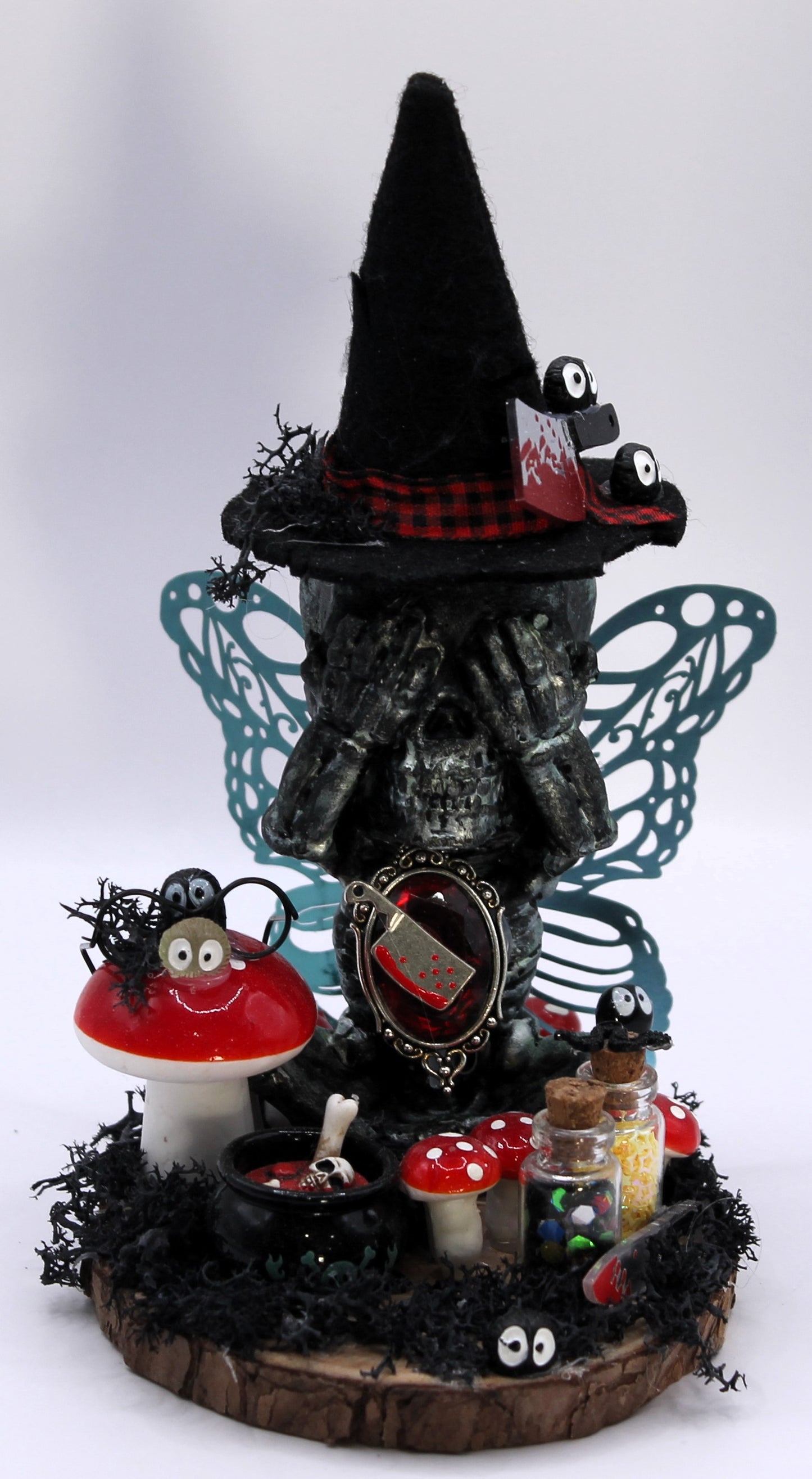 See No Evil Fae Witch Skeleton Decor