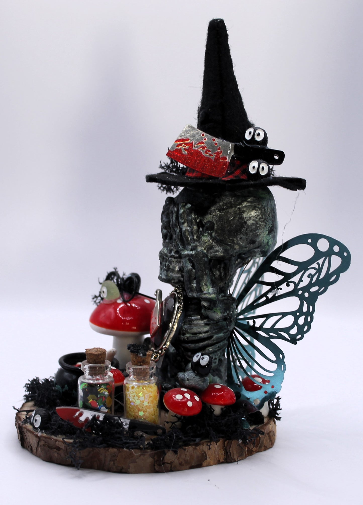 See No Evil Fae Witch Skeleton Decor