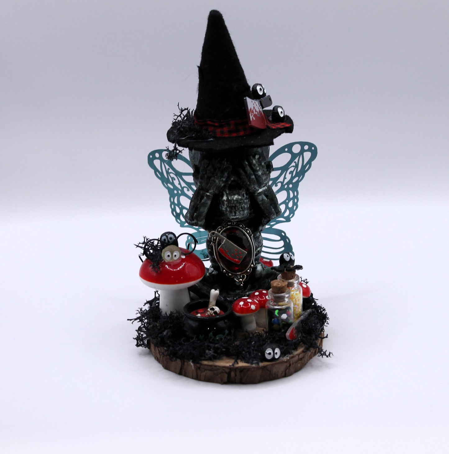 See No Evil Fae Witch Skeleton Decor