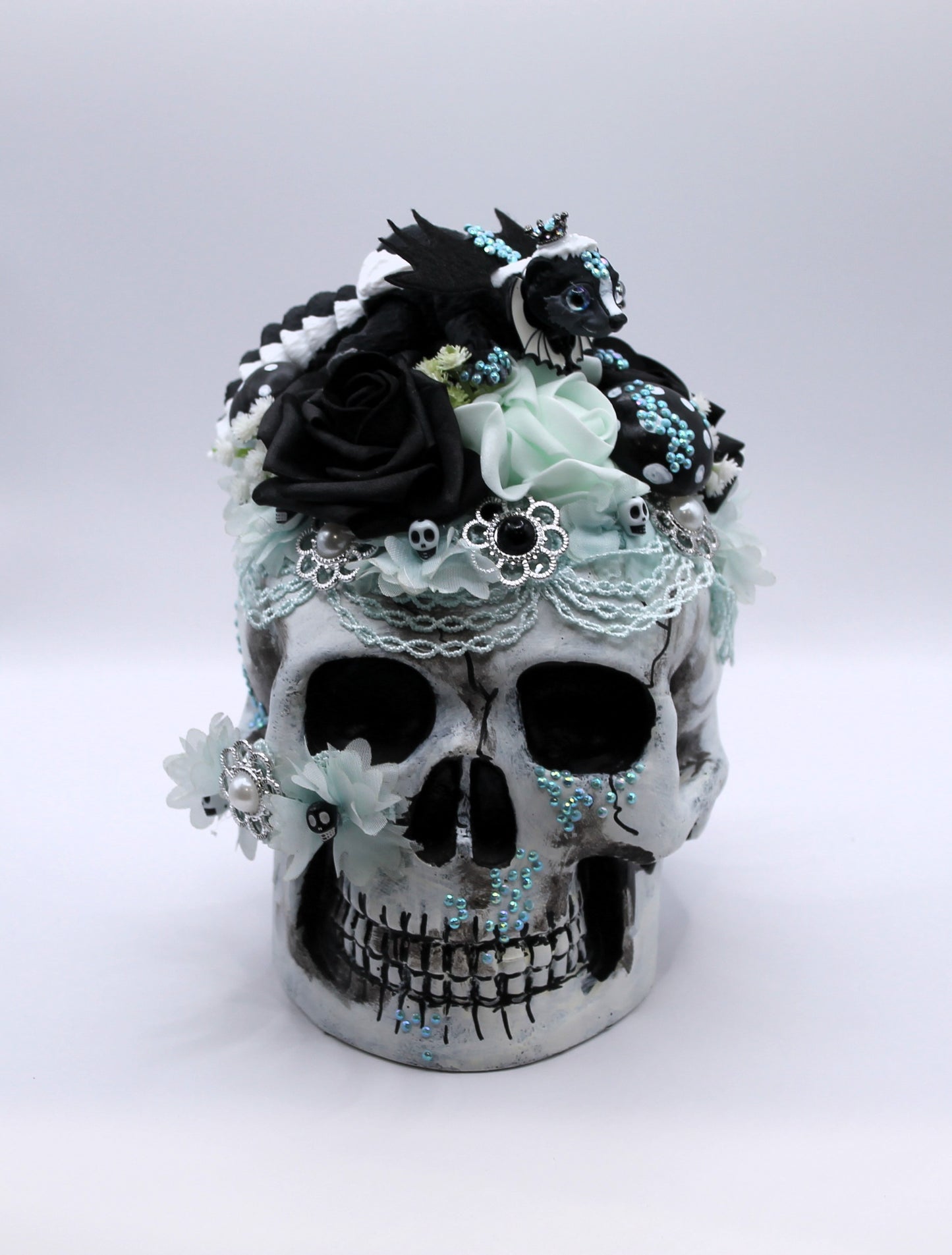 Frostbite Elegance Skull Decor
