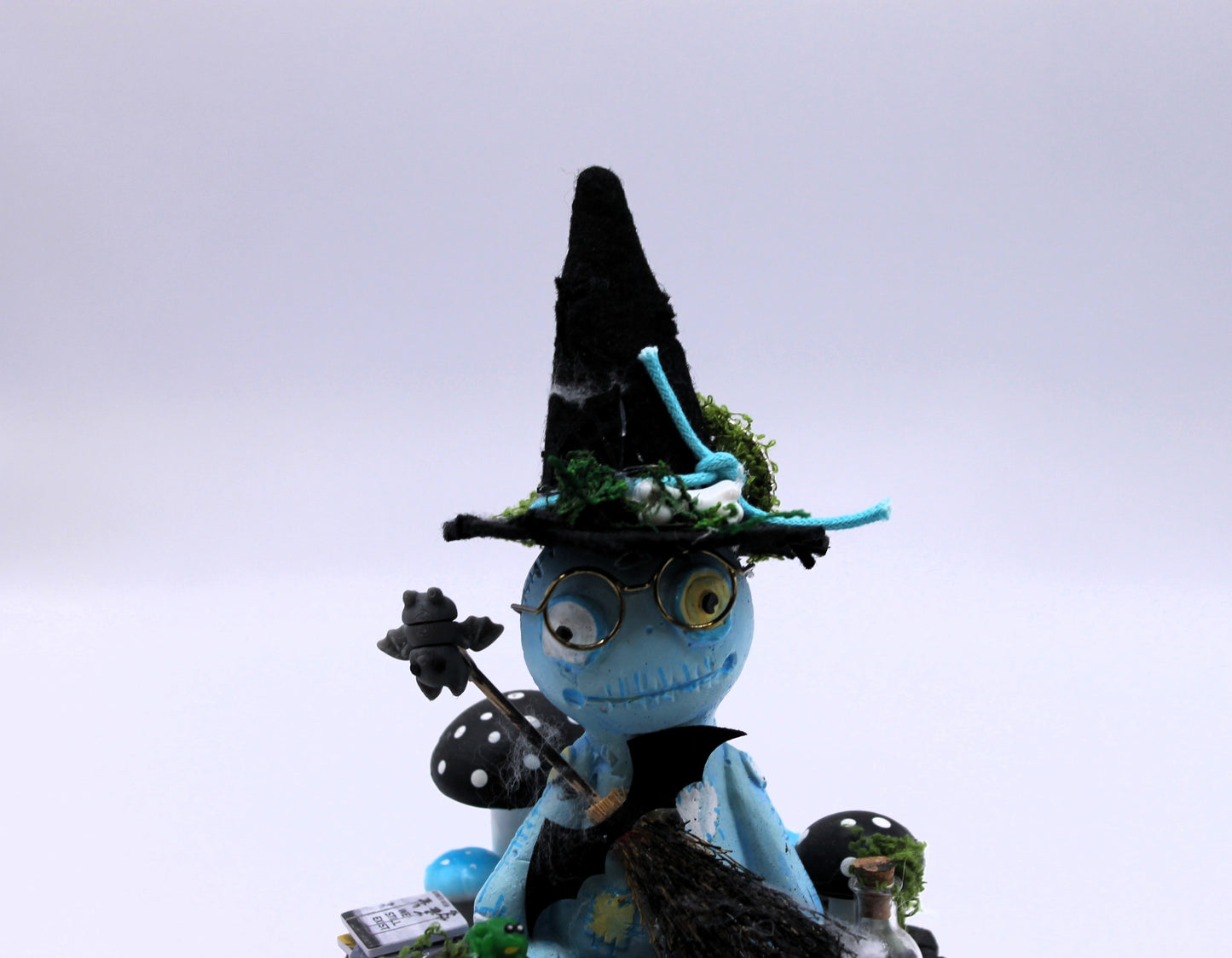 Witch Hazelspore decor