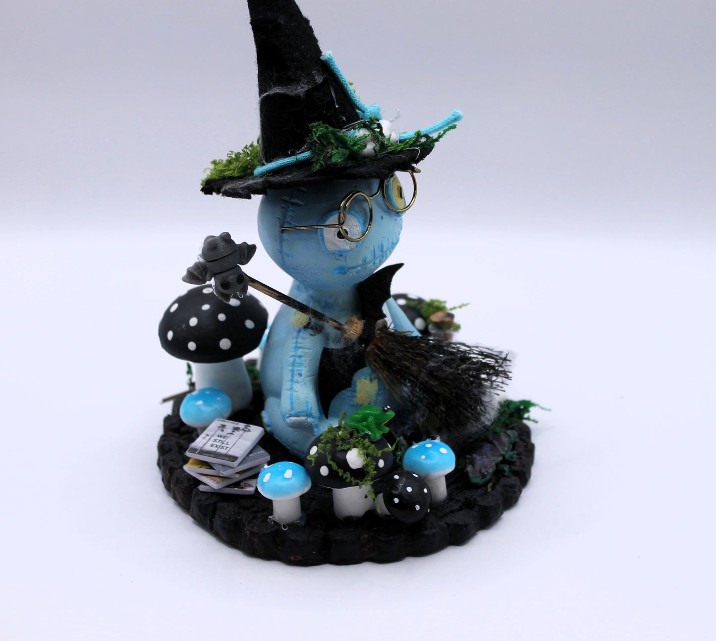 Witch Hazelspore decor