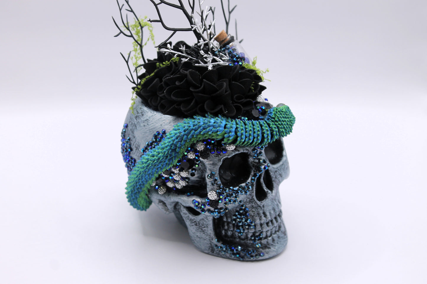 Twilight Serpent Skull Macabre Decor