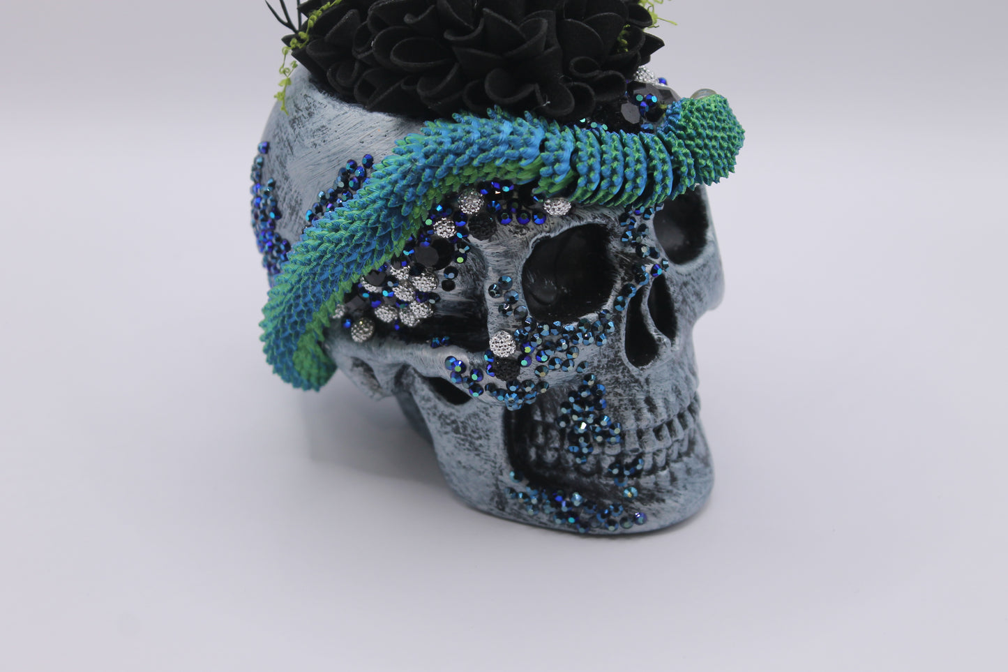 Twilight Serpent Skull Macabre Decor