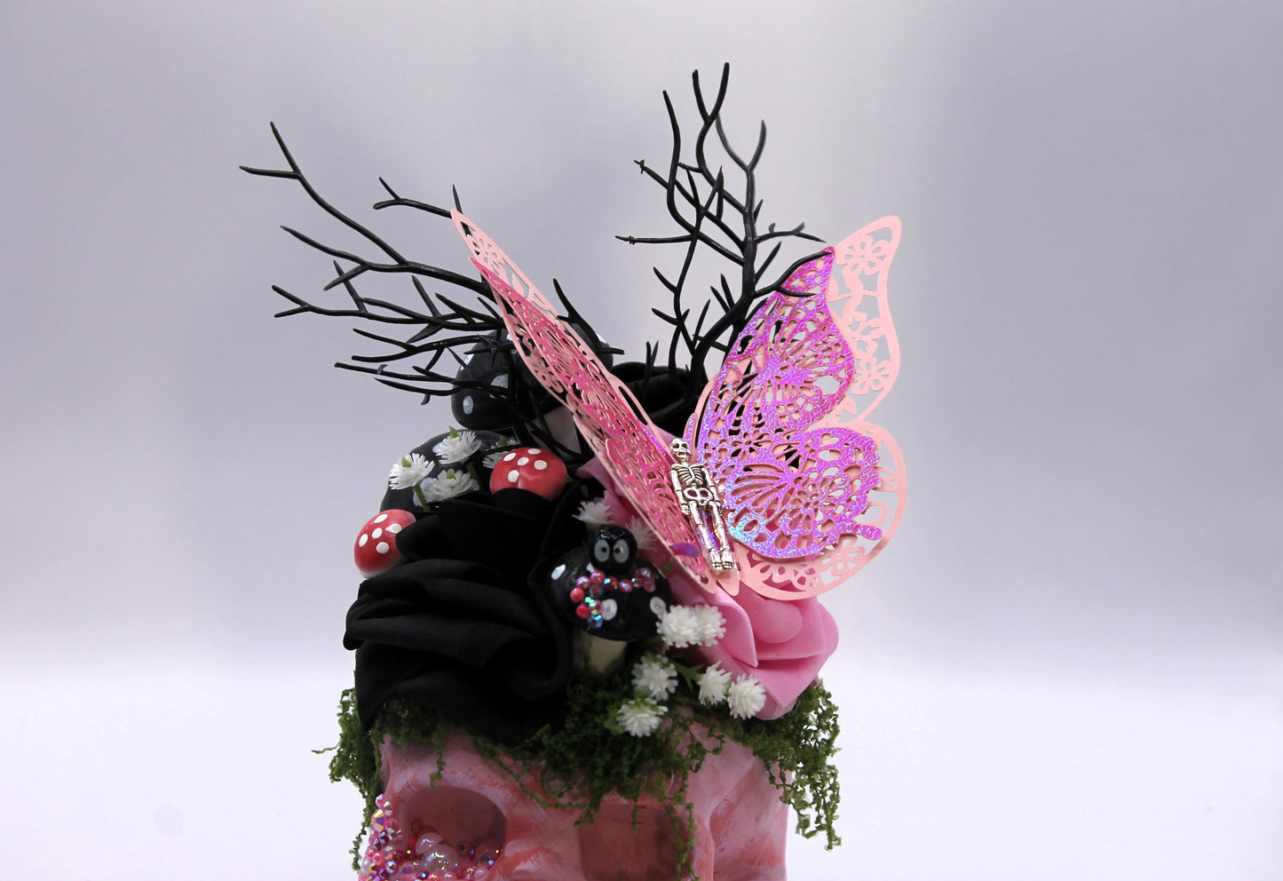 Blush of the Damned Skull Macabre Decor