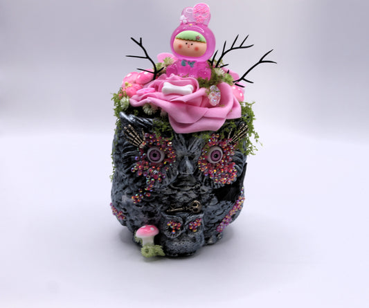 Owloween Princess macabre decor