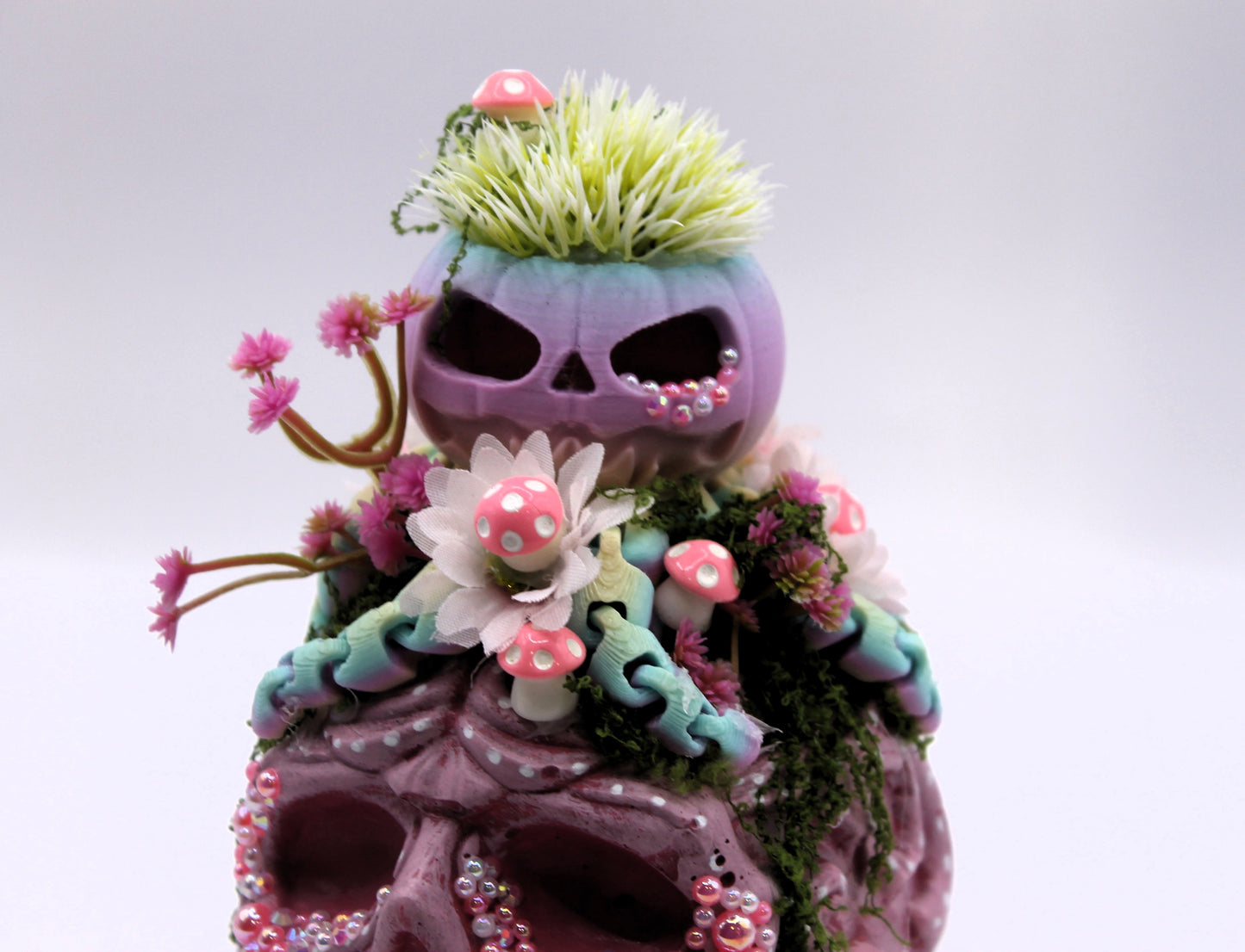 Toadstool Darling skull decor