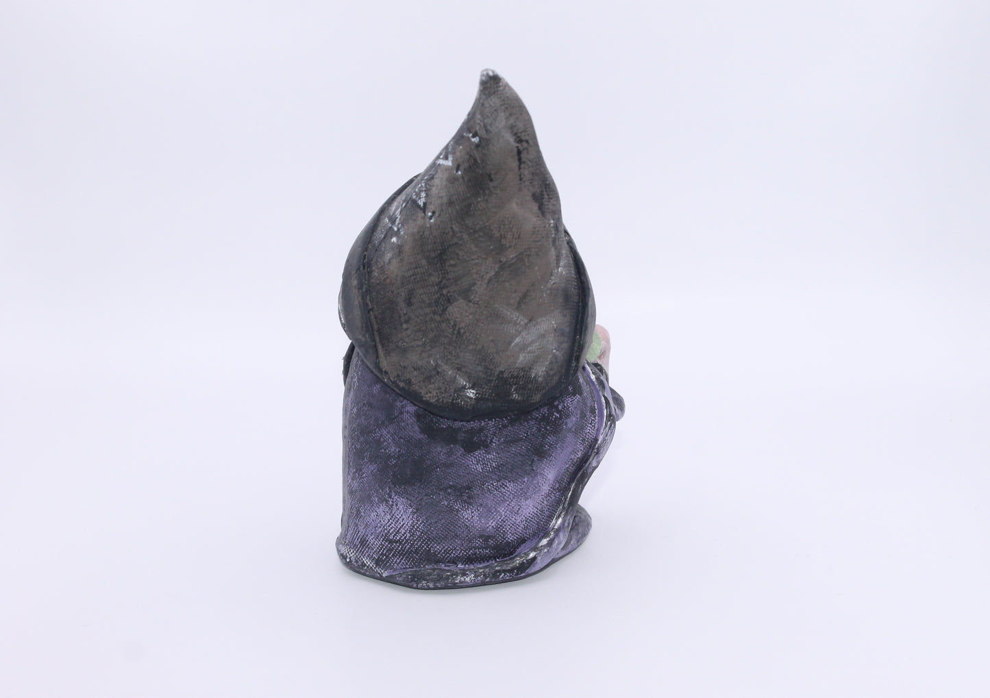 Hex-Off statue