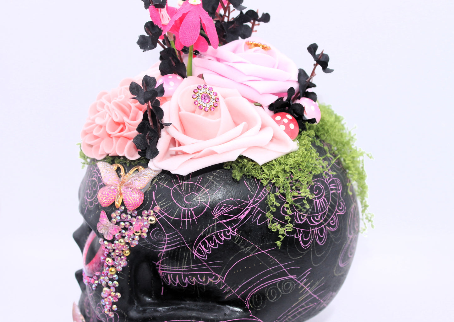 Rose Nocturne Skull Decor