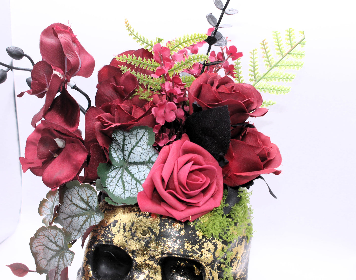 Golden Decay Skull Decor