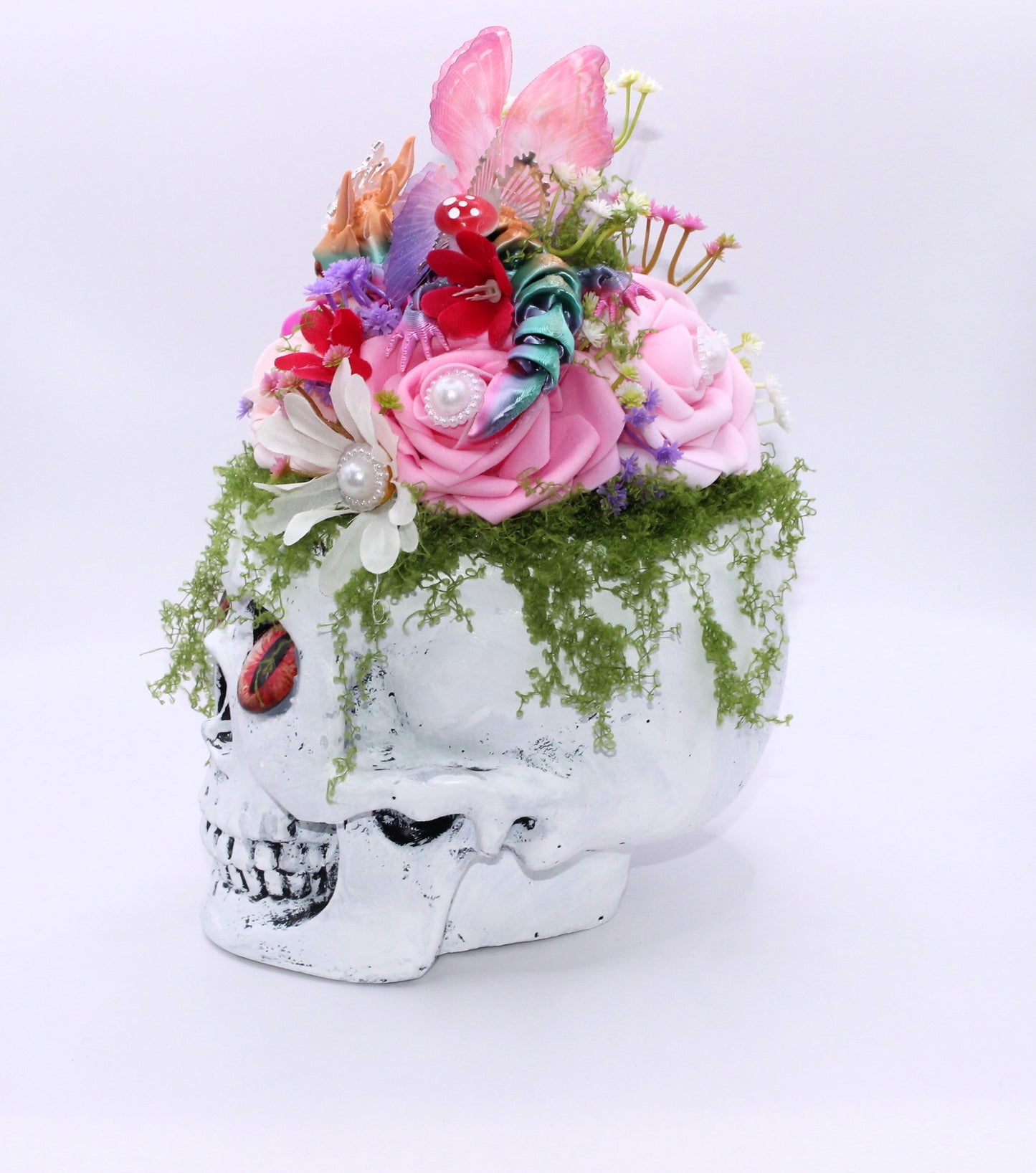 Bloomscale Queen Macabre Skull Decor